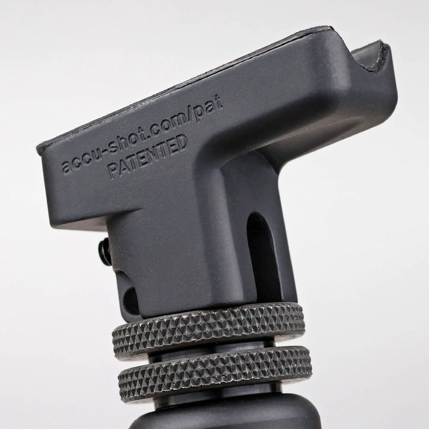 BT04-QK: STANDARD HEIGHT SLING STUD MOUNT ACCU-SHOT® PRECISION MONOPOD - Korppi Gear