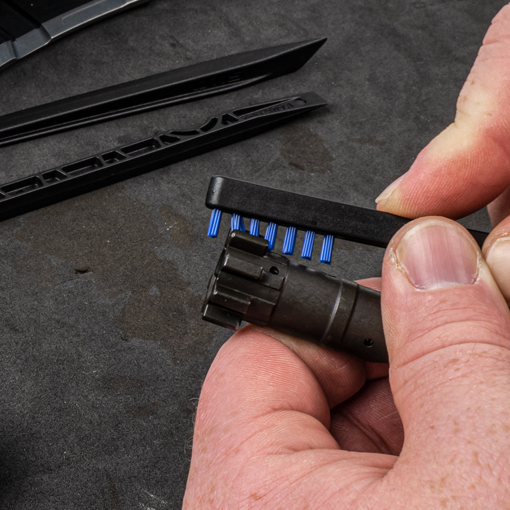 OTIS MULTI PURPOSE SCRAPER AND BRUSH SET - Korppi Gear