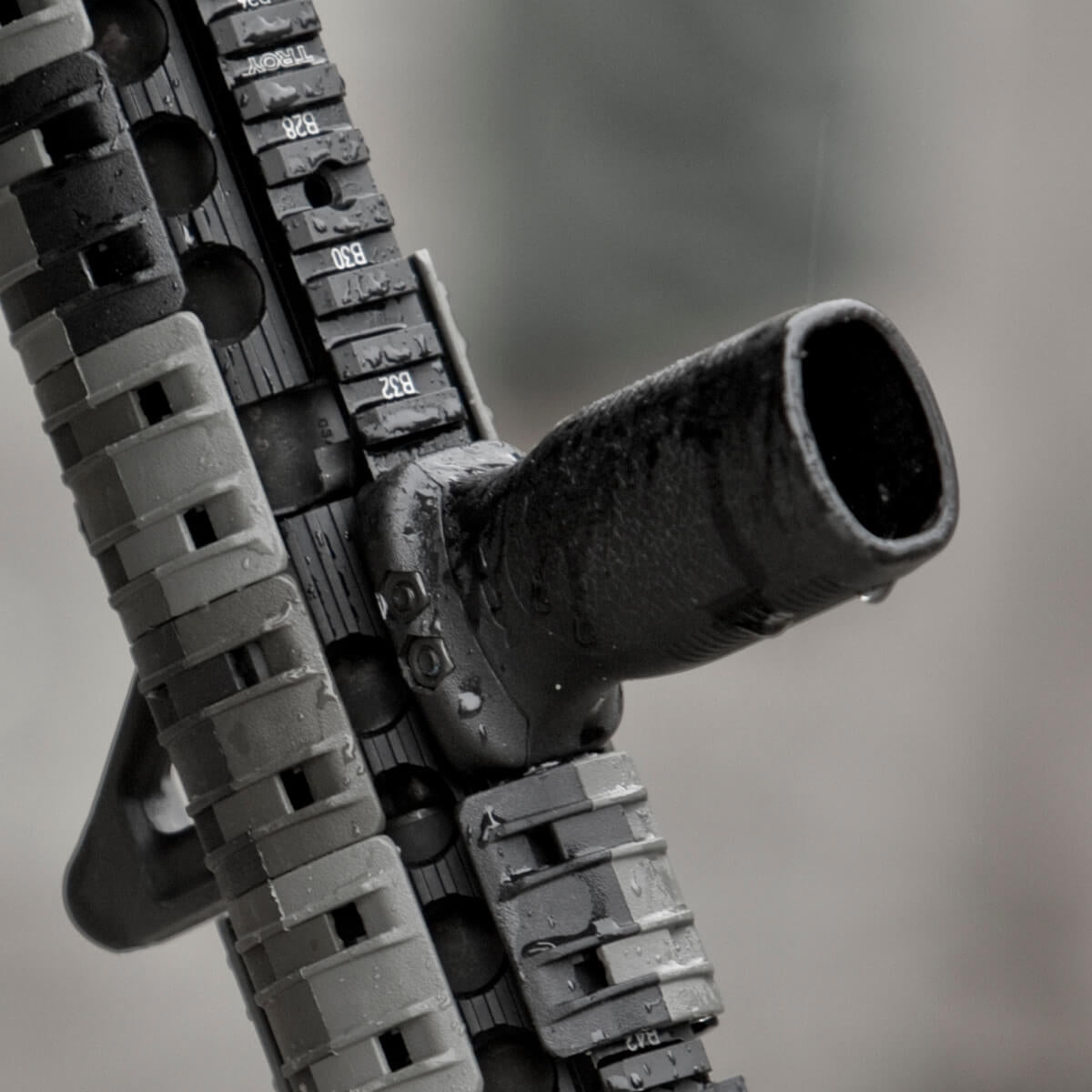 MAGPUL RVG - RAIL VERTICAL GRIP - Korppi Gear