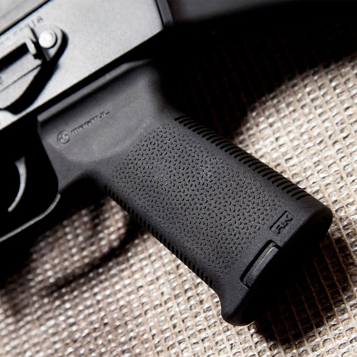 MAGPUL MOE AK GRIP - AK47/AK74 - Korppi Gear