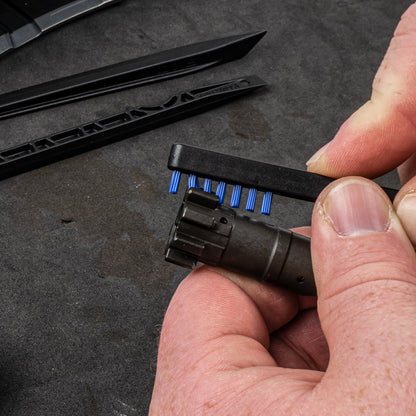 OTIS MULTI PURPOSE SCRAPER AND BRUSH SET - Korppi Gear