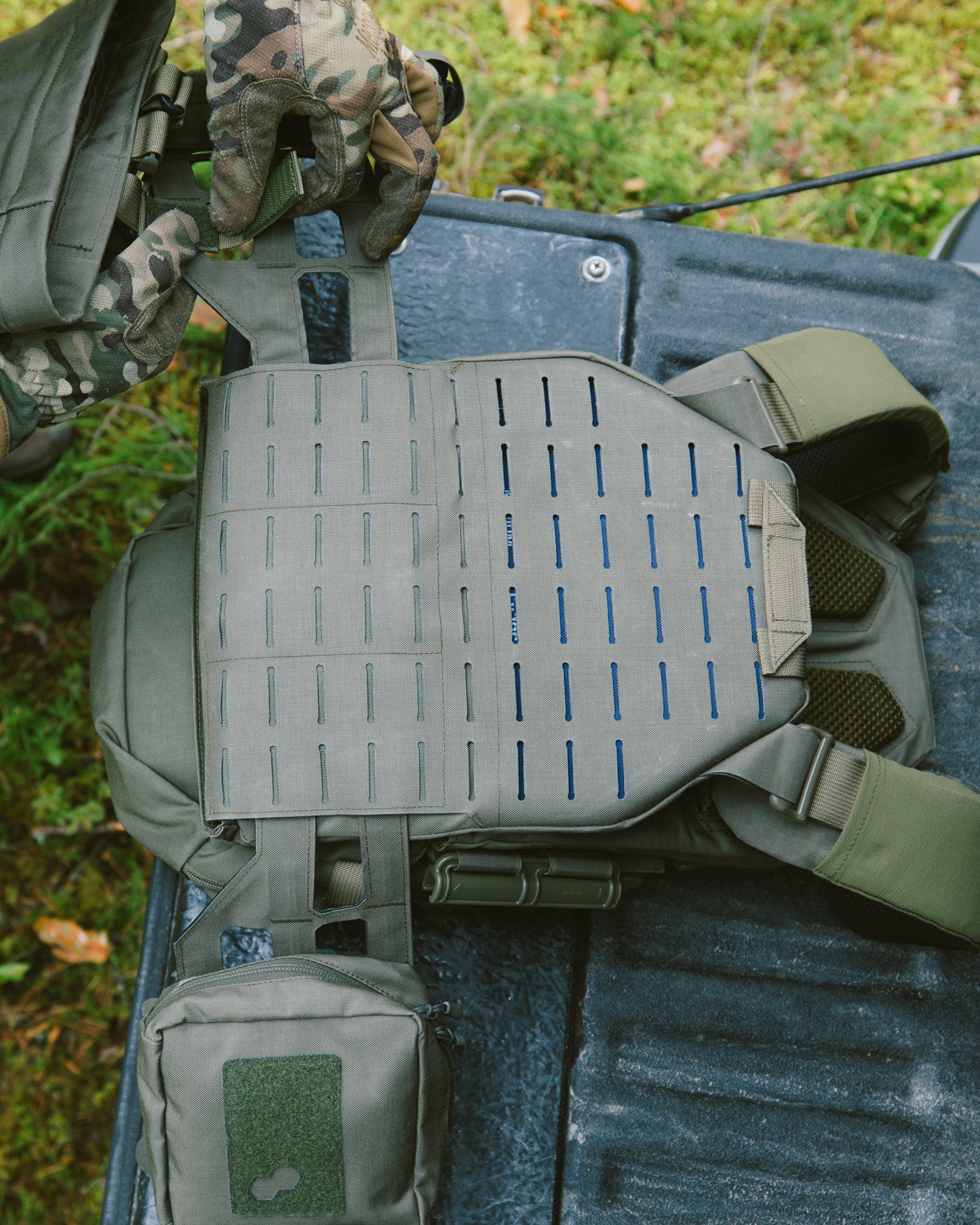SUITED SYSTEMS PLATE CARRIER