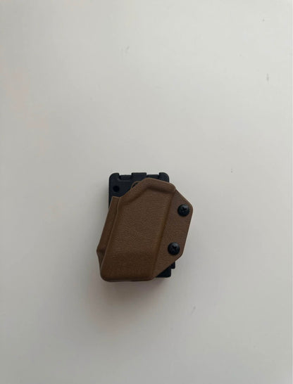 OUTLET - BGS Pistoolin lipastasku + T-Lok vyökiinnitys (COYOTE)
