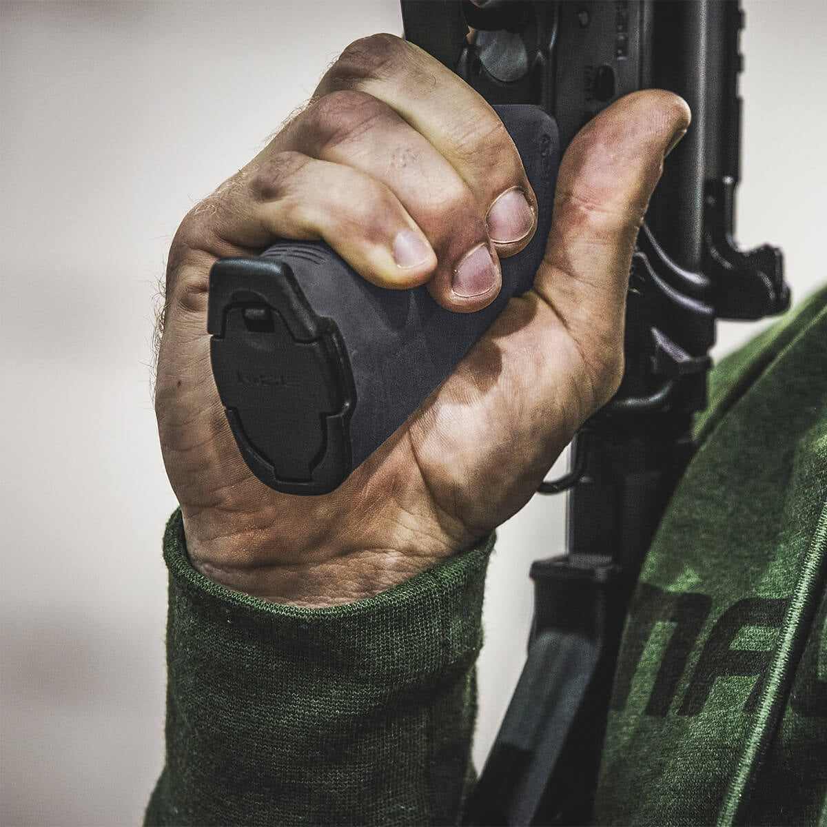 MAGPUL MOE+GRIP – AR15/M4 - Korppi Gear