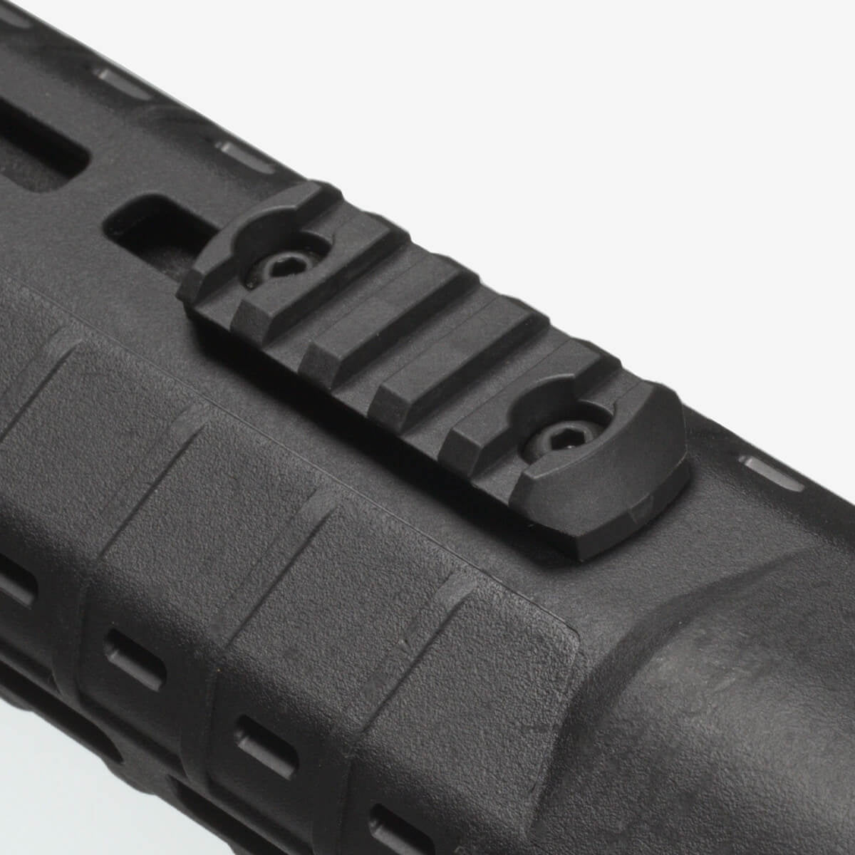 MAGPUL M-LOK POLYMER RAIL SECTION, 5 SLOTS - Korppi Gear